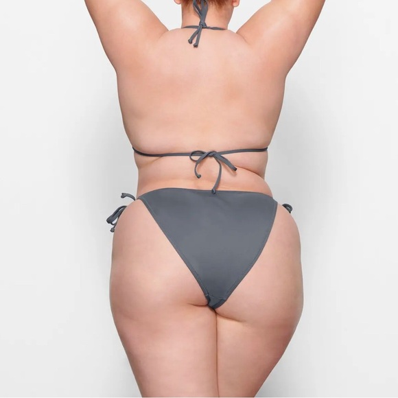 Skims signature swim triangle top - Picture 3 of 4